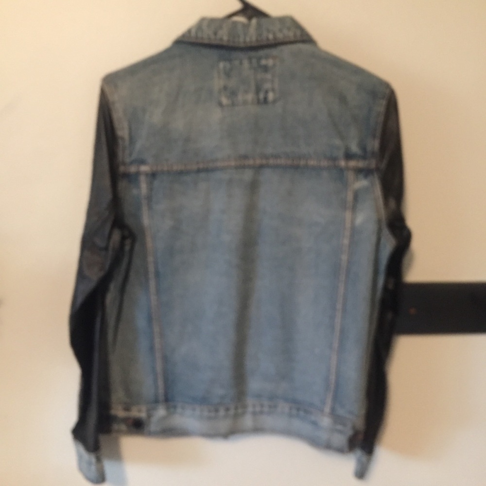 Forever 21 jean jacket - Picture 5 of 5